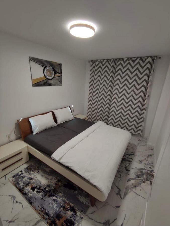 Apartament Vivo Apartment ฟลอเรชติ ภายนอก รูปภาพ